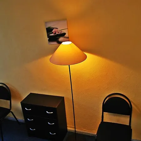 Hostel Rooms Latberry