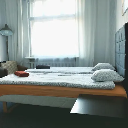 Hostel Rooms Latberry *